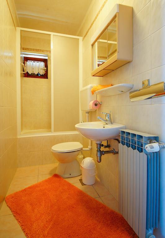 Apartments Lina Novi Vinodolski Habitación foto