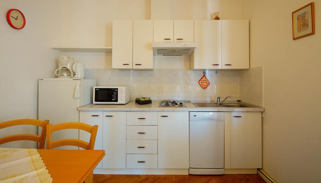 Apartments Lina Novi Vinodolski Habitación foto