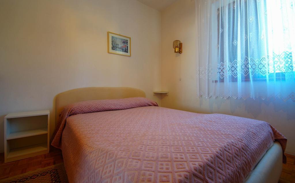 Apartments Lina Novi Vinodolski Habitación foto